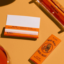 Load image into Gallery viewer, ZIG-ZAG SLOW BURNING 1.1/4&quot; FRENCH ORANGE
